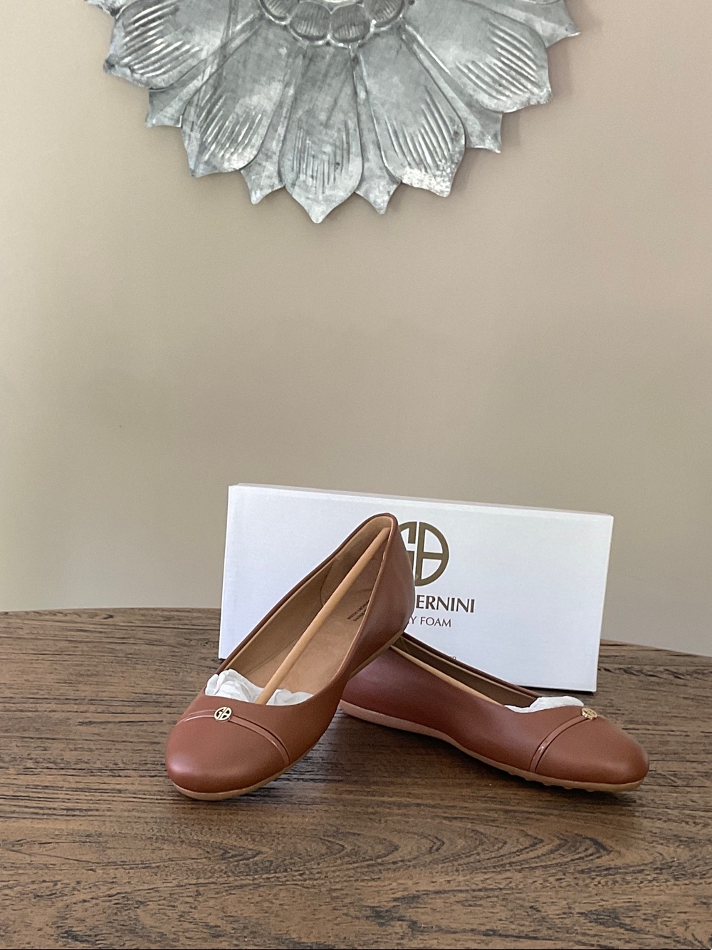 Giani Bernini Women's Leather Ballet Flats — Chestnut